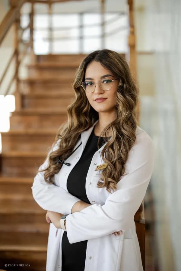 Dr. Țîrcomnicu Amalia